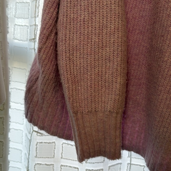 Oversized American Eagle sweater!! - Picture 3 of 5